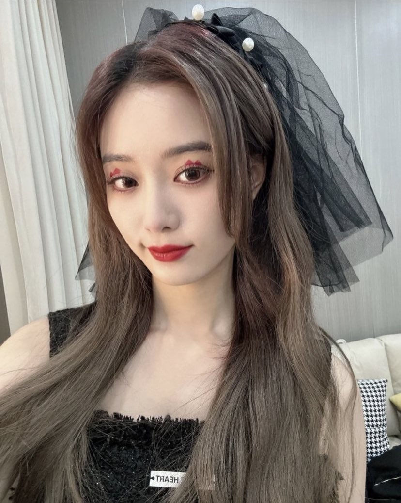 yiyang pics tweet media