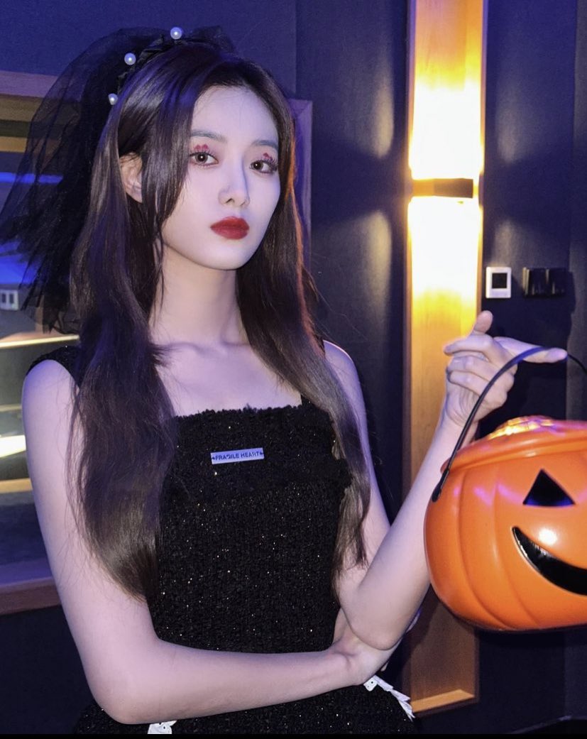 yiyang pics tweet media
