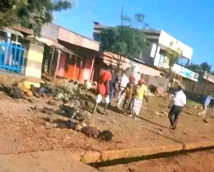 RArarssa's tweet photo. #Mandii, Wallagga. Civilians massacred by Abiy's drones. 09November2022 https://t.co/qYQk6UG0WI