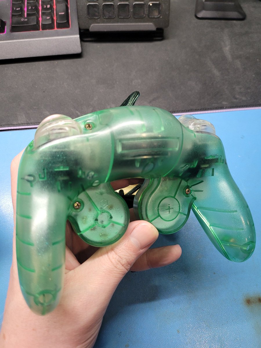 Four of Five. Phobbed up, Retrobrighted, paracorded, and tinted by me. It has a full resin bald button set with Ergo triggers by <a href="/2GhostsGaming/">2 GhostsGaming ~~Temporarily closed~~</a>. DM if interested in this Premium build. I can add mods as well. First come first serve!