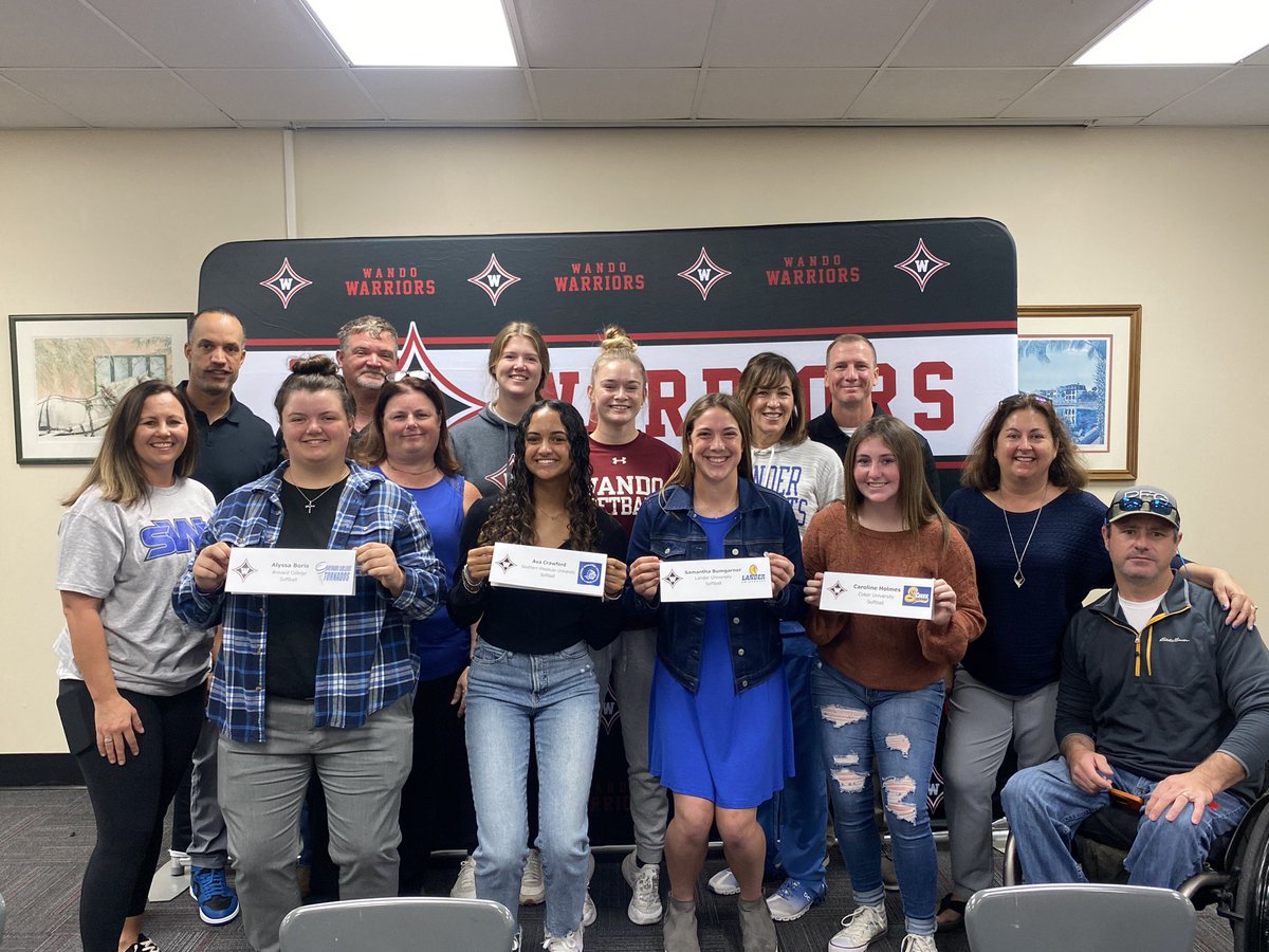 wandosoftball's tweet photo. Today we had 4 seniors sign to further their academic and athletic careers! We are so unbelievably proud of them and cannot wait to see what the future holds!!! Congrats to our girls and their families! https://t.co/GNICsTecUQ