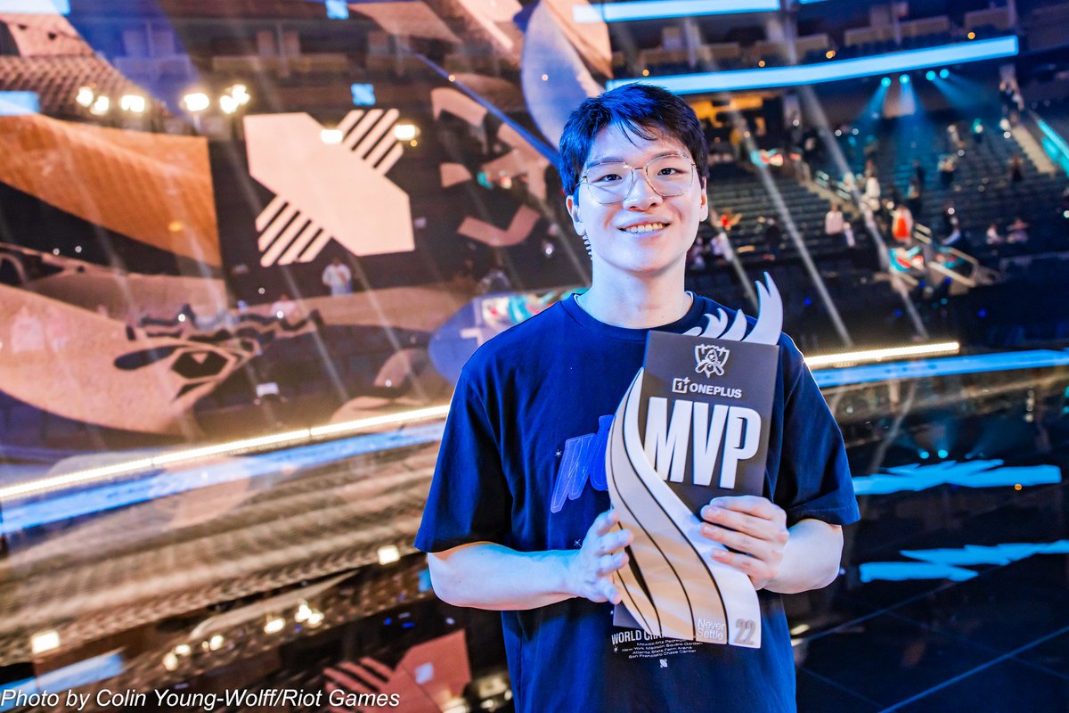 YOUR #Worlds2022 FINALS MVP: <a href="/Kingen0311/">Kingen</a> 👑

⚔️ KDA: 4.1
🗡️ AVG DPM: 572.3
💰 Gold Share: 20.8%

#DRXWIN #GoDRX