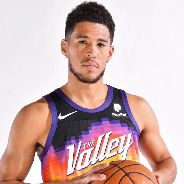 Hoop Central (@thehoopcentral) on Twitter photo Devin Booker yelled at the Wolves bench: "we play team basketball, we share the ball!"
(via <a href="/DaneMooreNBA/">Dane Moore</a>) Devin Booker yelled at the Wolves bench: "we play team basketball, we share the ball!"
(via <a href="/DaneMooreNBA/">Dane Moore</a>)