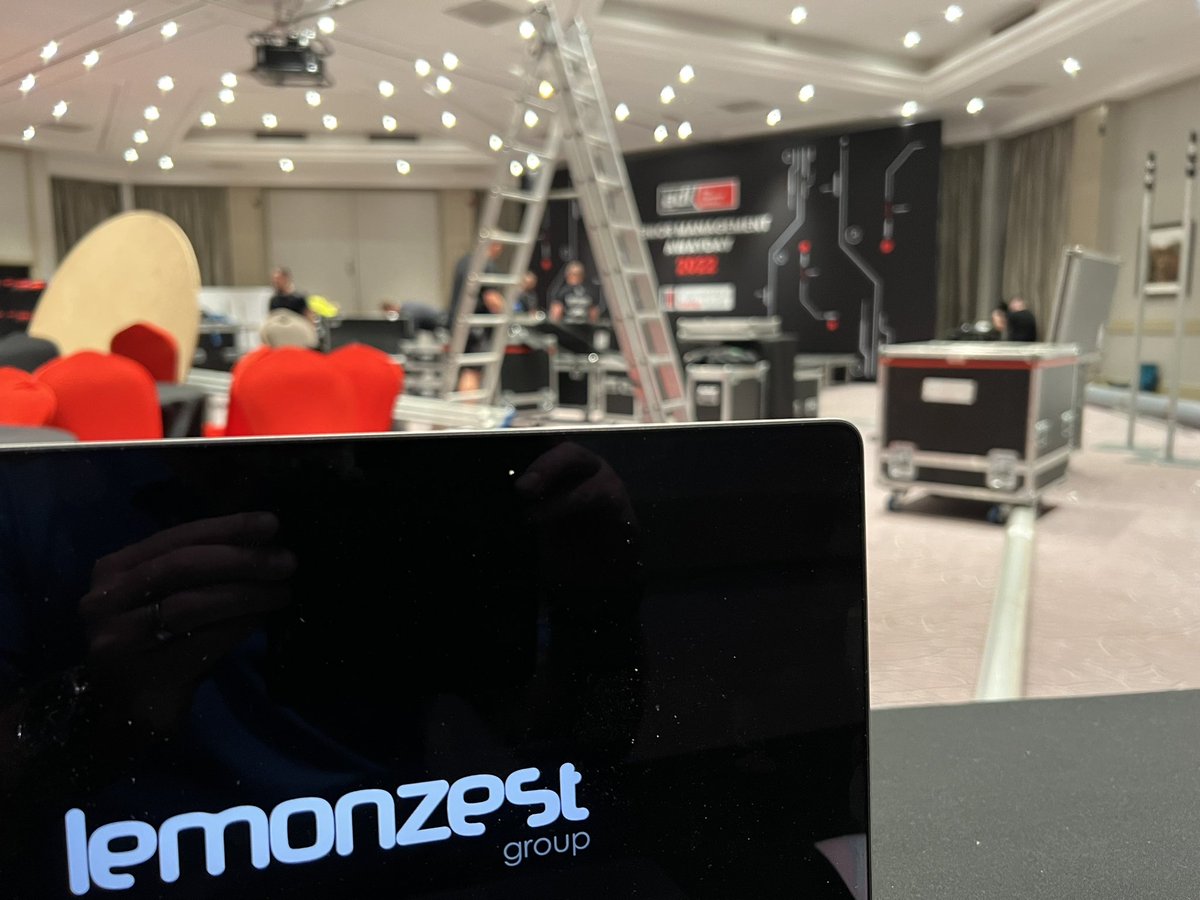 Lemonzestevents's tweet image. Whilst most people are tucked up in bed at 3am - #teamzest are busy rigging a conference and dinner for later today. #conferencemagic #eventprofs