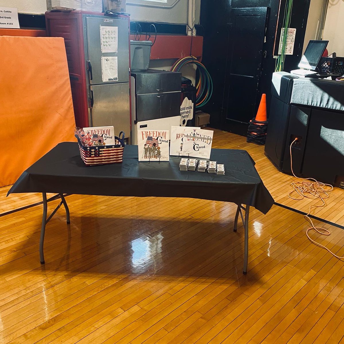 nikmenne's tweet photo. So today was another EXTREMELY special author visit for me.I went back to my very own elementary school to speak &amp; share #FreedomCleared for Veterans Day. Mrs Chiu you went above &amp; Principal Sickels thank you for having me &amp; for your service to our country. @HHEuclid #VeteransDay https://t.co/3ROSf5SoeJ