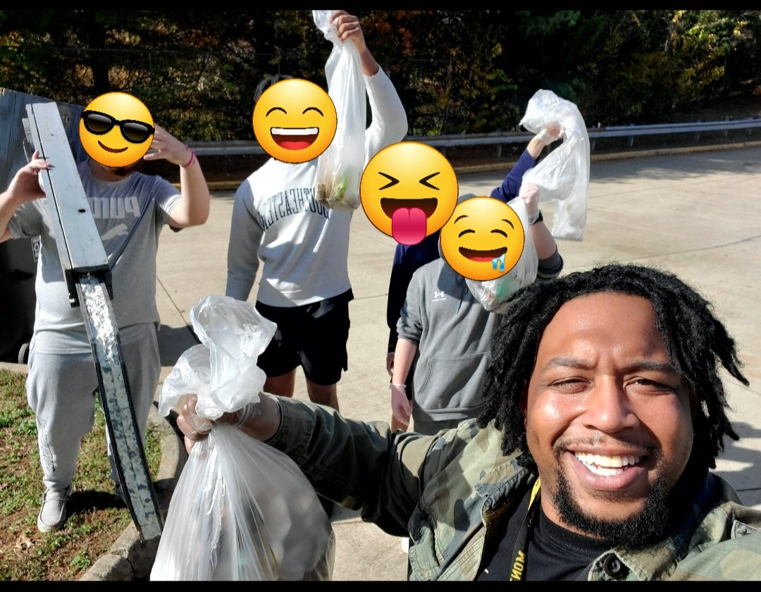 DavellSmith's tweet photo. It's always a good day for a Community Service Project!
#ServiceIsKEY
#ProjectCLEANupMHS https://t.co/5xe4MDOZQh