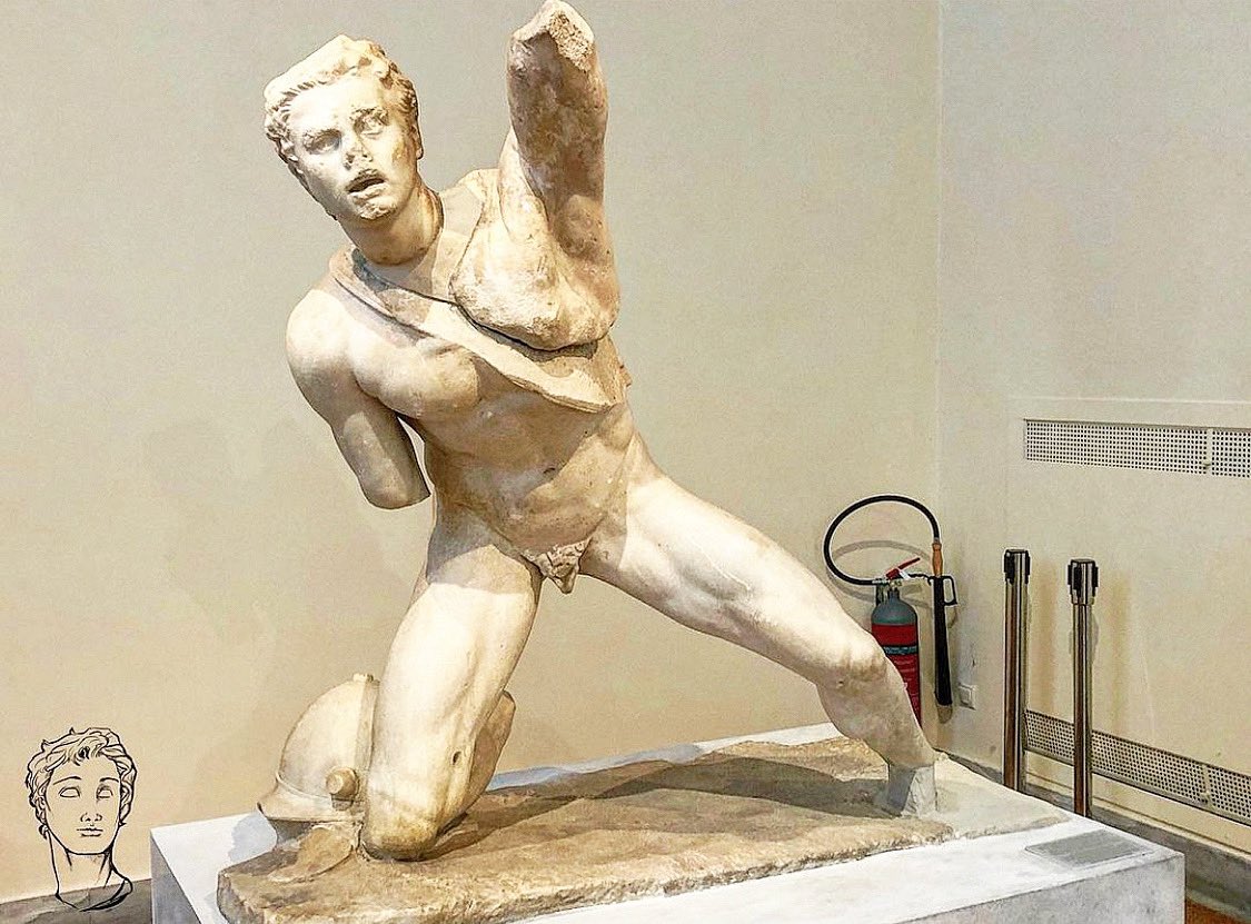 HellenisticHist's tweet photo. Statue of a dying Gaul, found on the agora of the Italians on the island of Delos. A example of Late #HellenisticArt with the influences of the Pergamene school, marked by emotion and naturalism, creating a sense of reality. Made by the sculptor Agasias around 100 BC. https://t.co/BIWOQ5yzND