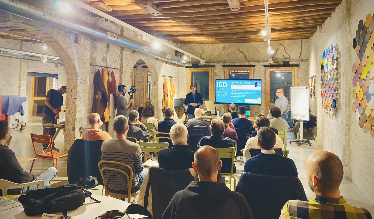 JordiSolaTomas's tweet image. Reprenem de nou les trobades Tech&amp;amp;Drinks 🤖🍻  @techigd, avui era el torn de la ciberseguretat. Si t’agrada la tecnologia i la cervesa… no et perdis les següents trobades!