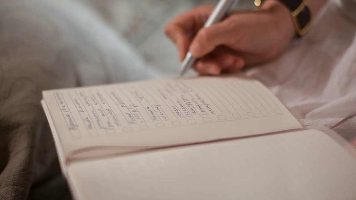 SarahLynneCR's tweet image. How writing the Word builds your faith. Learn more here: buff.ly/3t8PTwM via @sarahgeringer #encouragement #devotion #scripturewriting