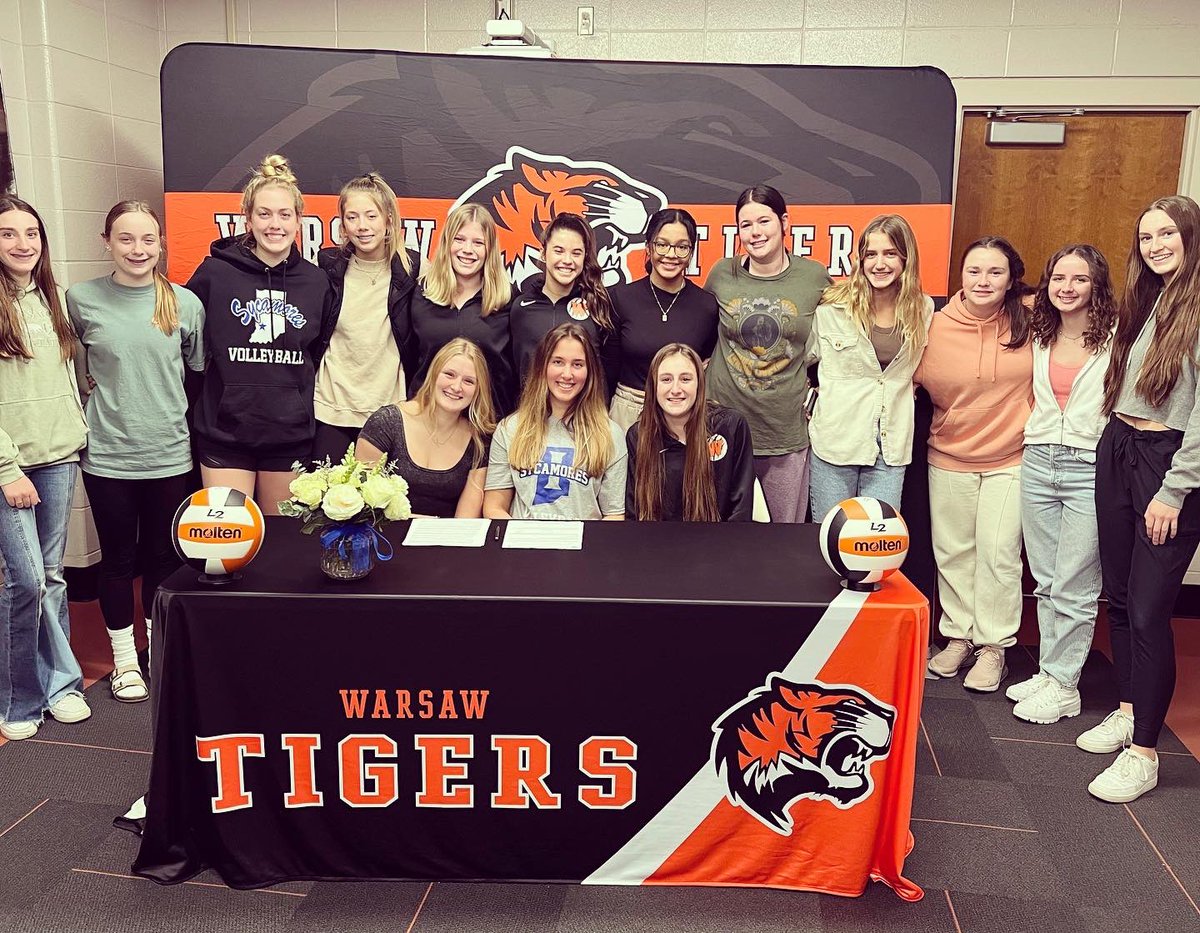 warsawvolley's tweet image. Congratulations to Avery Hales for making it official as she signed to Indiana State today!!! 💙🤍

What an amazing journey and career here at Warsaw VB it’s been for her and we are thrilled for her next chapter at ISU!  Good Luck, Avery…we’ll miss you! 🧡🖤 #TigerFamily