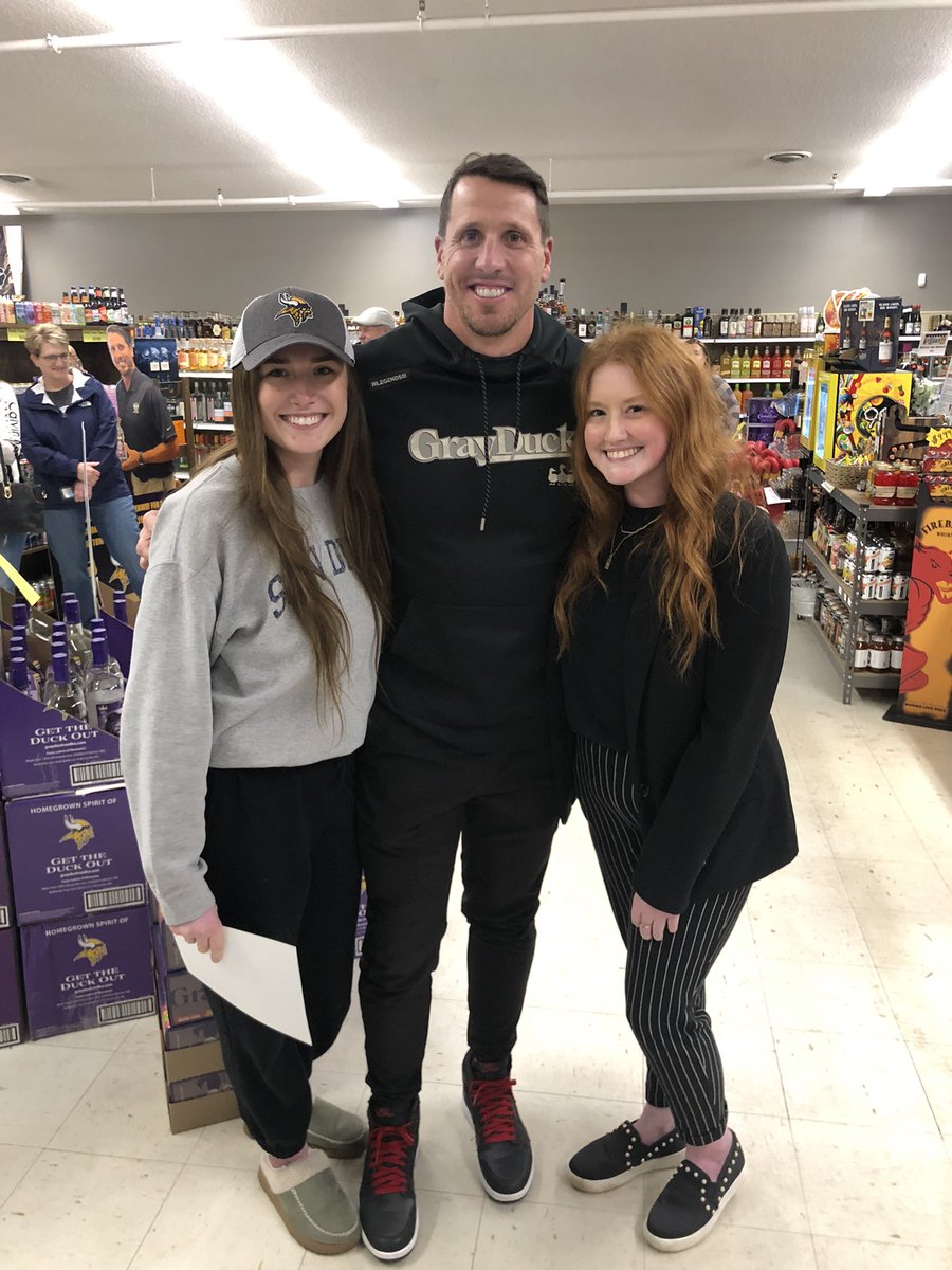 saramooore's tweet photo. 🎶former man on the Minnesota Vikings🎶 https://t.co/VeT33cd48h
