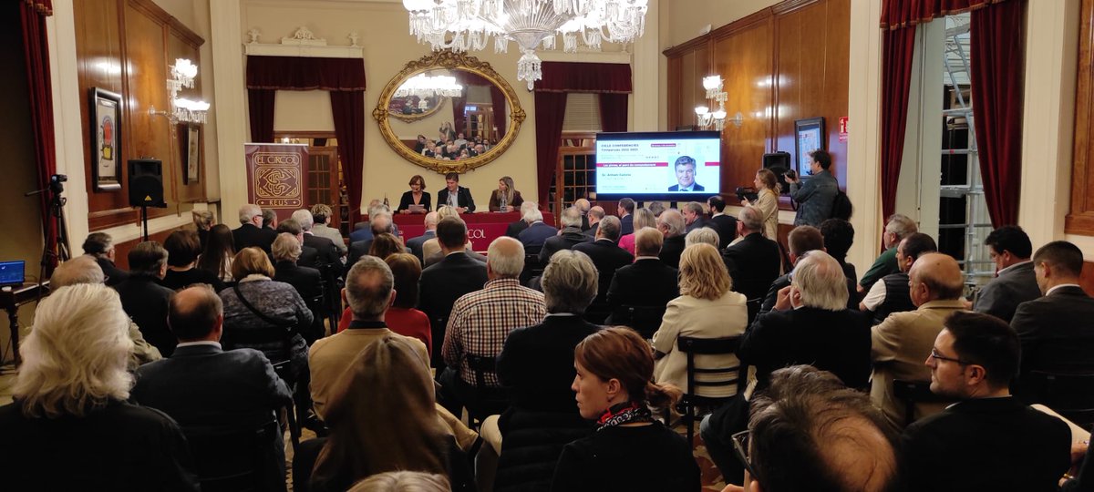 AntoniCanete's tweet photo. Les #pimes han d'estar en el pont de comandament per aconseguir normatives justes i equitatives, per competir en igualtat de condicions, ser viables i competitius i propiciar el creixement econòmic del país.
Felicitats @ElCircolReus per aquesta jornada, i gràcies per convidar-me. https://t.co/SavRHXBpYa