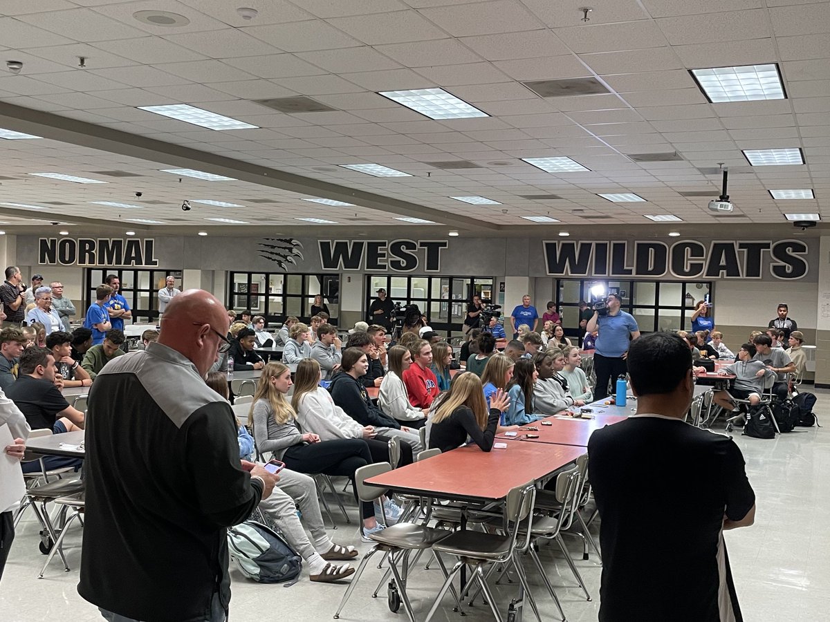 Congratulations to Jesse, Sydney and Owen on their commitment to continue their athletic and academic career at the next level!   Go cats!!!