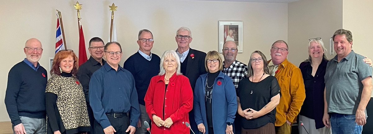 RDKBdotcom's tweet image. Directors on the Regional District of Kootenay Boundary Board were sworn in today. Congratulations to our 13 Directors, and thank you for your service to your communities and our region.