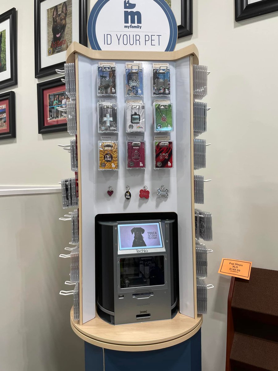 thepetstorepa's tweet photo. The Pet Store Chambersburg is here to help keep your furry family members safe with proper identification and a fancy new collar to display it on! Stop in today and shop our large selection of collars, harnesses and leashes!  🐱 🐶 #petcare #petstore #petid https://t.co/bsn8DdwqFt