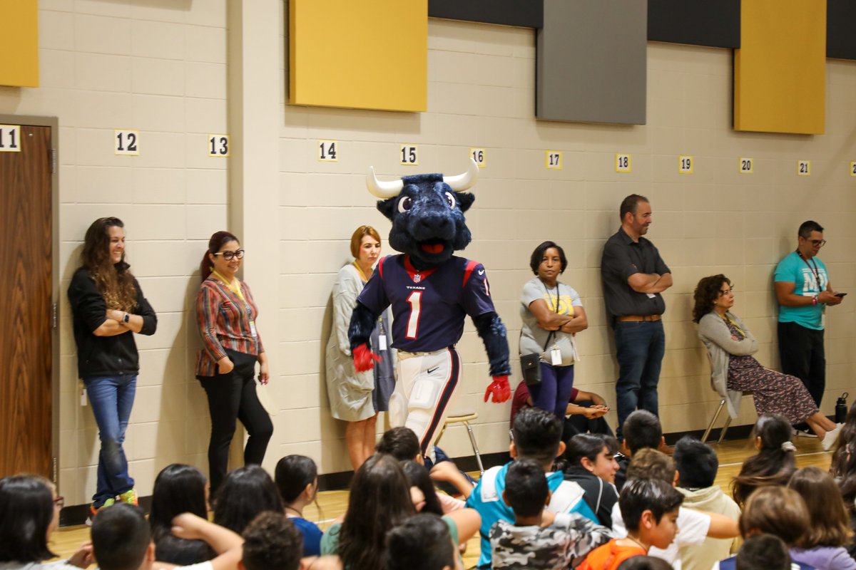 MPElemSchool's tweet photo. The @HoustonTexans mascot, Toro @TexansTORO1 visited our MPE Panthers today. We learned how to identify and deal with bullying.  Thank you TORO and the Texans! @MPElemSchool  #MPEpanthers #katyisd https://t.co/uNC0HUZWyB