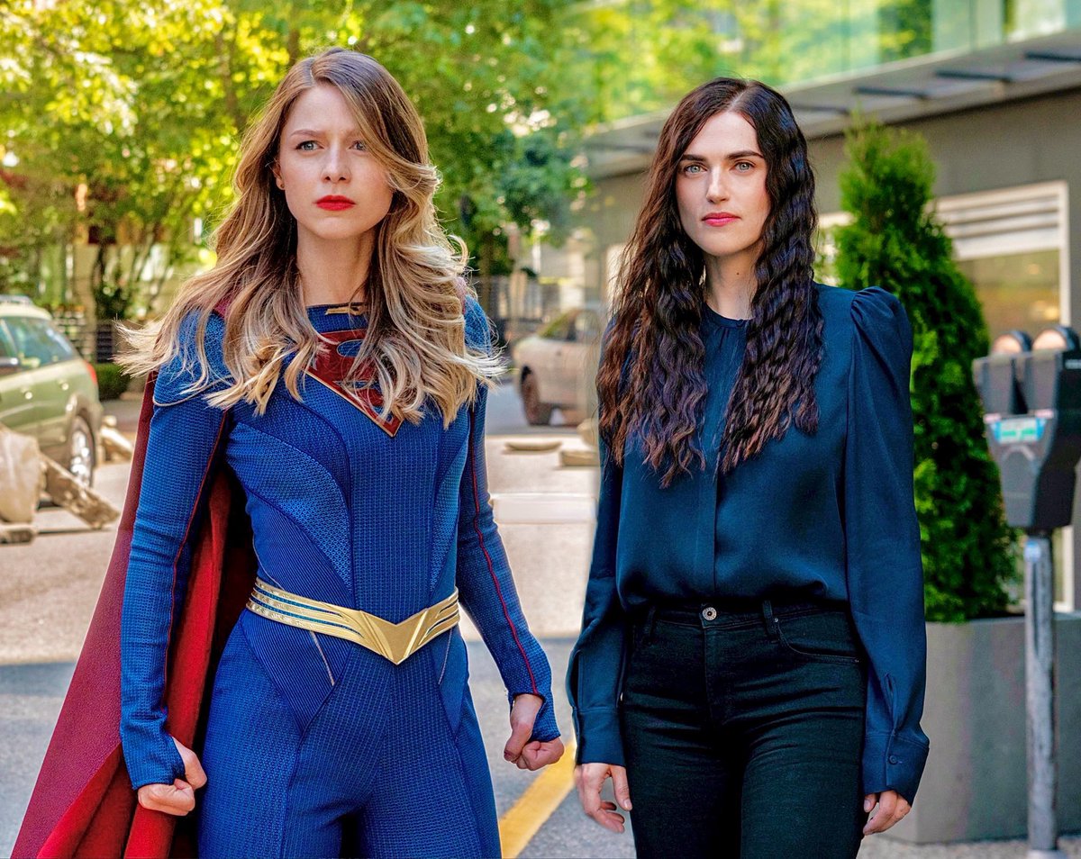 BisexualSuper's tweet photo. National City’s very own power couple SUPERGIRL AND LENA https://t.co/xGLx62winv