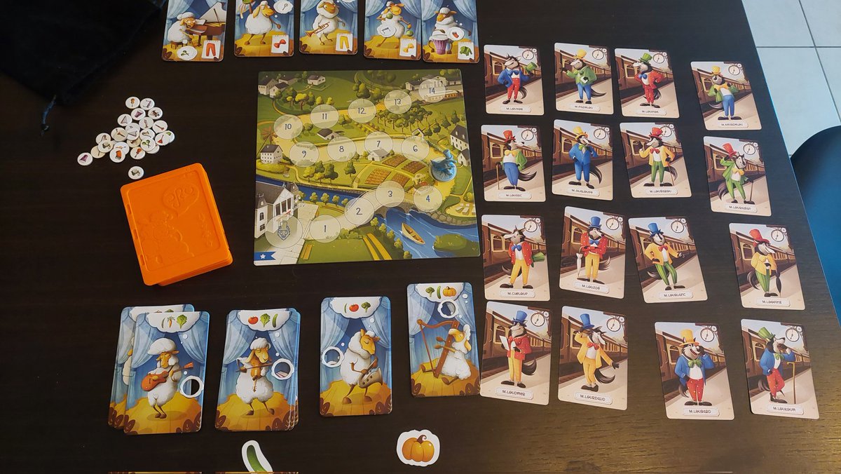LucieBezio's tweet photo. Arsène Loupin et la note d'argent, coupable démasqué juste à temps... on a frisé la catastrophe, heureusement on ne s'est pas loupé 😉 @Gigamic @Playin_by_MB #j2s #boardgame #gigamic #arsèneloupin https://t.co/wNapZrqVbo