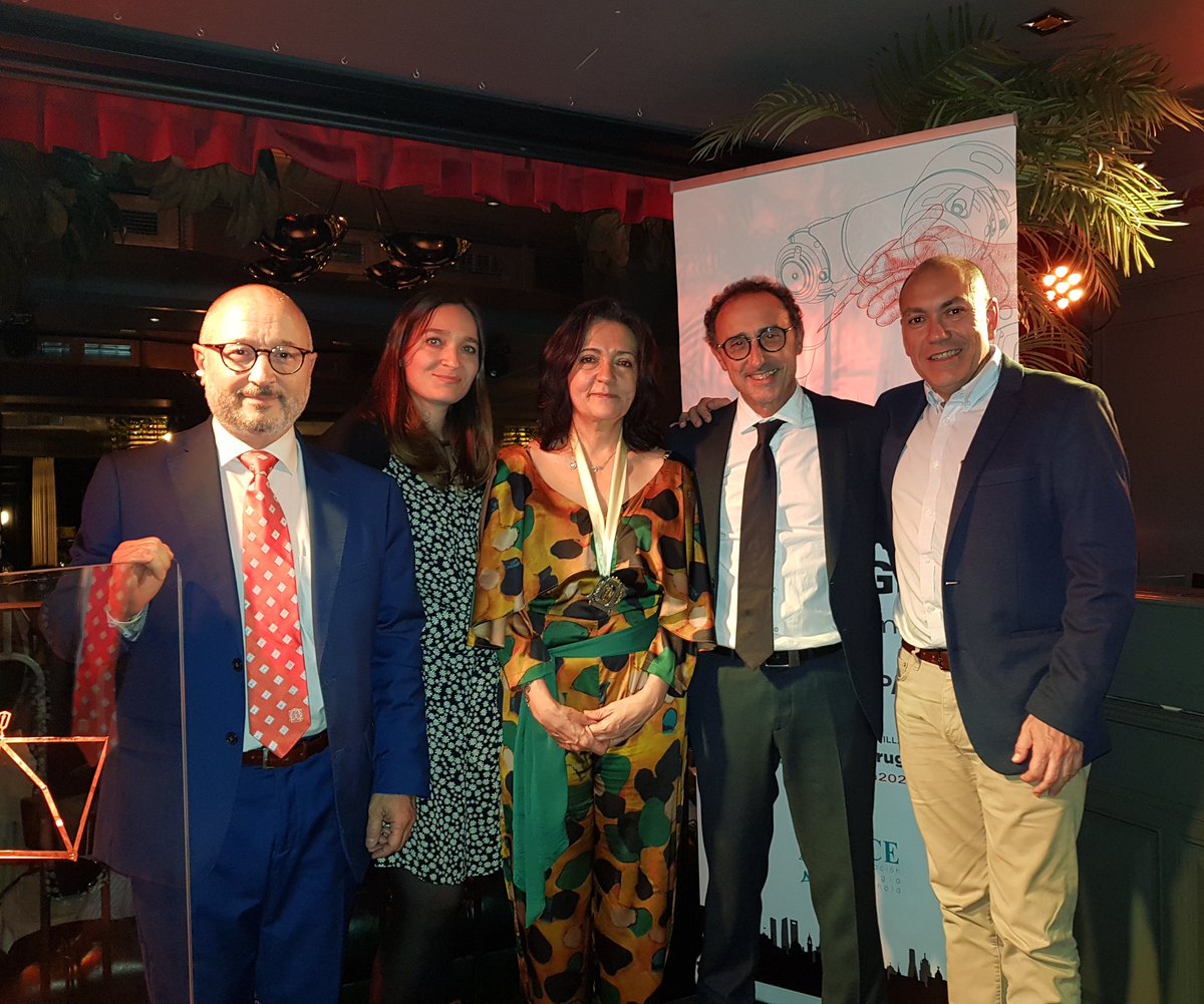 Ines Rubio-Perez, PhD (@inesrpsurg) on Twitter photo Nueva junta directiva AEC..3-2-1 empezamos!! Muy ilusionados por comenzar esta nueva etapa con nuestra Presidenta <a href="/elenamartin2222/">Elena Martín Pérez</a> a la cabeza de nuestra Asociación! Mucho trabajo por delante, pero muchas ganas de construir entre tod@s una <a href="/aecirujanos/">aecirujanos</a> cada vez mejor!
Gracias!!🤩 Nueva junta directiva AEC..3-2-1 empezamos!! Muy ilusionados por comenzar esta nueva etapa con nuestra Presidenta <a href="/elenamartin2222/">Elena Martín Pérez</a> a la cabeza de nuestra Asociación! Mucho trabajo por delante, pero muchas ganas de construir entre tod@s una <a href="/aecirujanos/">aecirujanos</a> cada vez mejor!
Gracias!!🤩