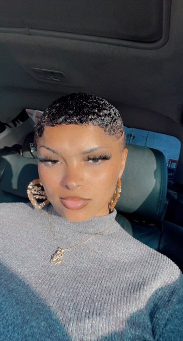 simplicity https://t.co/xWuBHKYJ34<a href="/tag/newprofilepic"class="tags"><span>#newprofilepic</span></a>