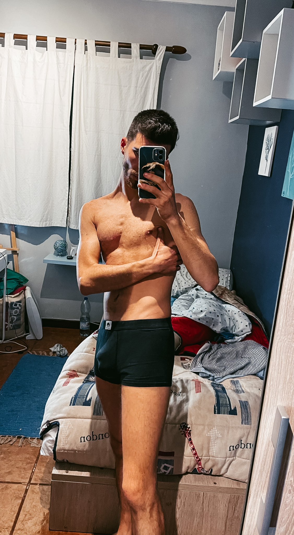 Álvaro 🏼 on Twitter: "We should trend mirror selfies, don’t you think