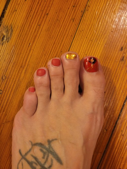 Freshly done toes and nails 💅 😌 https://t.co/gbAO5ArH0w<a href="/tag/sellingcontent"class="tags"><span>#sellingcontent</span></a>