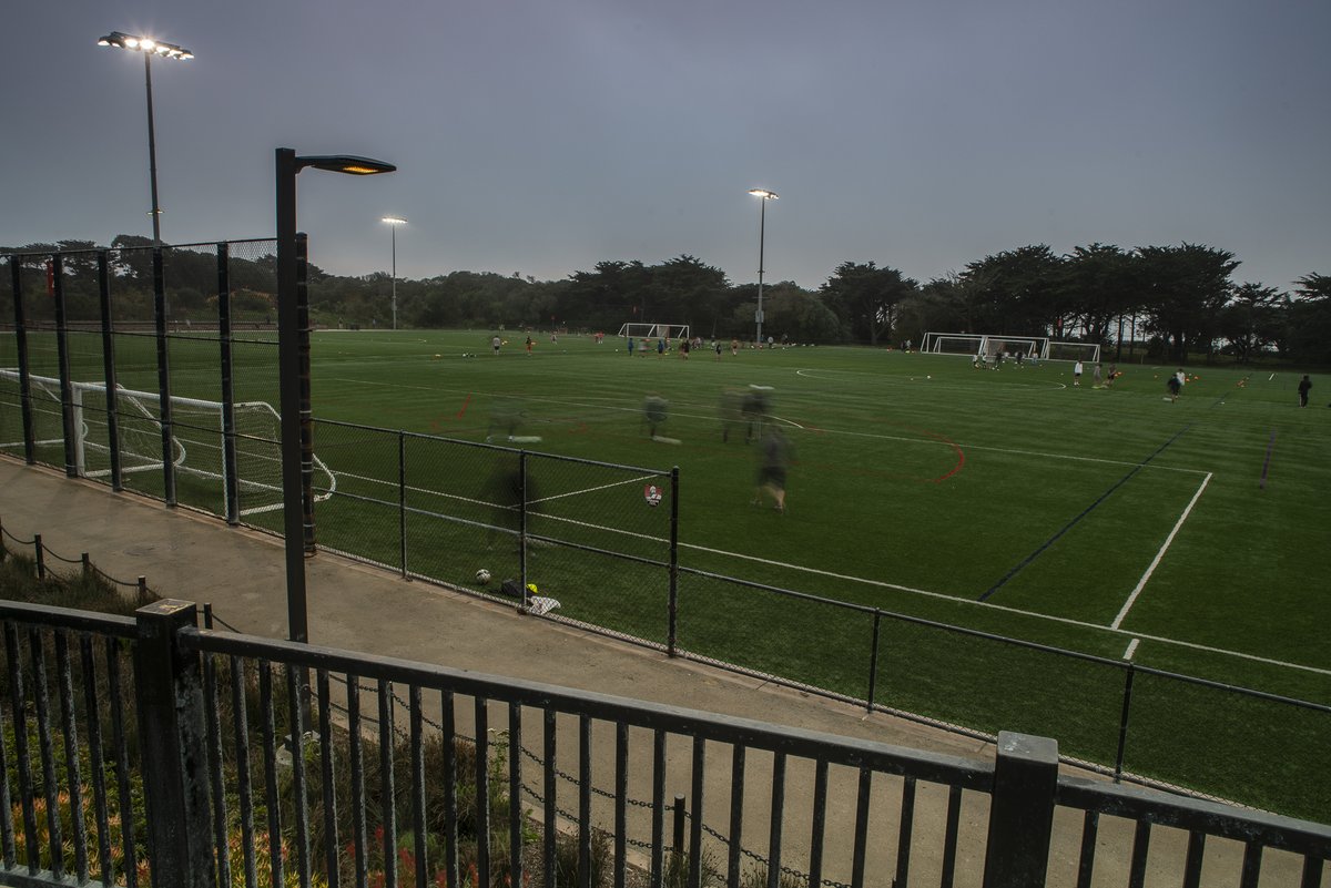 Colder weather is here but that doesn't stop those enjoying the outdoors at Beach Chalet Soccer Fields in San Francisco. Can you spot the Crusader shield?

#parkconstruction #fence #commericalfence #commercialfencing #fenceconstruction #fencecontractor #fenceinstallation