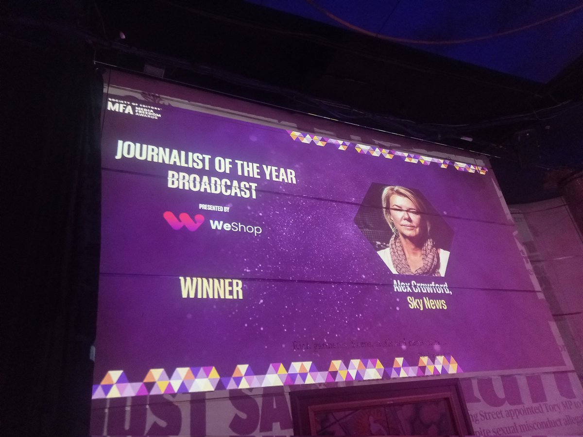 EditorsUK's tweet image. For an exceptional year that has seen her report from Ukraine and continue her two-decades long commitment to reporting from Afghanistan, the @editorsuk Journalist of the Year Broadcast goes to @AlexCrawfordSky. Congratulations! #MFA2022