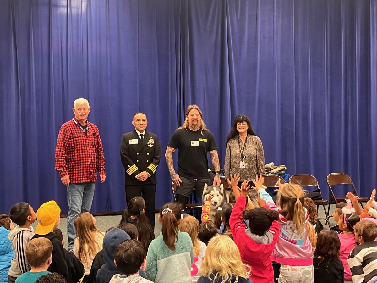MonteVistaBobca's tweet photo. Thank you Cpt. Adolfo Granados (Navy), retired Staff Sgt Brandon Dodson (Marine Corps), retired Master Chief Petty Officer Don Adams (Navy), and Bridget Adams (retired Navy Dental Technician Third Class) for your service and sharing your work with our first graders! #worldofwork https://t.co/mjZ00DEHjO