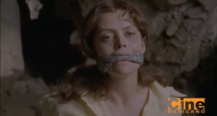 damiselas_l's tweet photo. Itzel Ramos y Milagros Rueda en Furia Texana 

#damisela #damiselas #damsels #damselindistress #amordazada #amordaçada #gagged #tapegagged #tapegaggedgirl #itzelramos #milagrosrueda #furiatexana #novela #telenovela #televisa #telemundo  #telenovelas #cinemexico #Pelicula #Sexy https://t.co/PevBwR0IJf