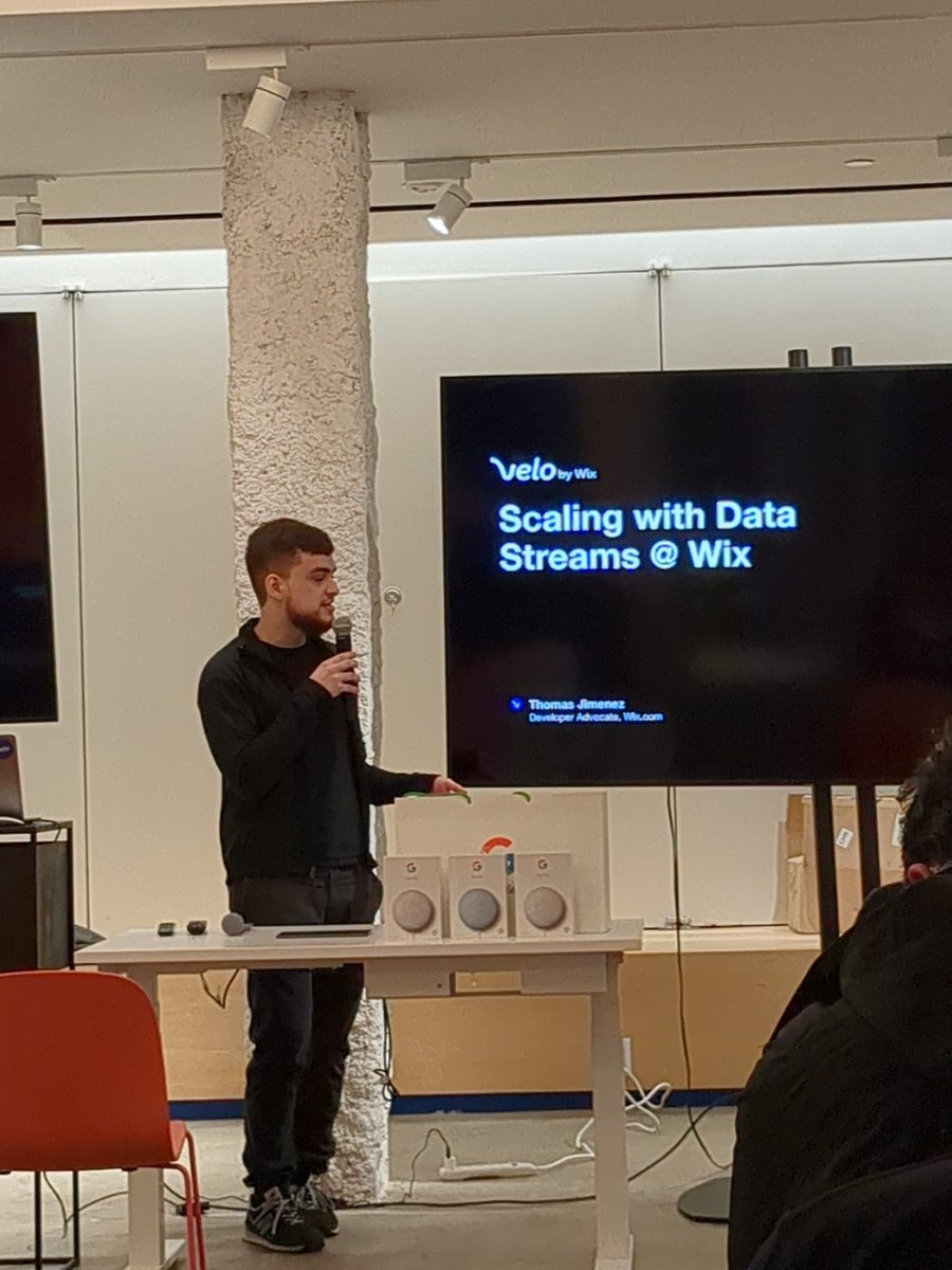 EitanWaxman's tweet photo. No idea what data streams are but I'm one of the two people who knows what #velo is (and there's pizza 🍕).
Wish me luck in the raffle.
#learning
@aicampai
@DevsOnWix
#datastreamnyc https://t.co/FRKrBm82ur