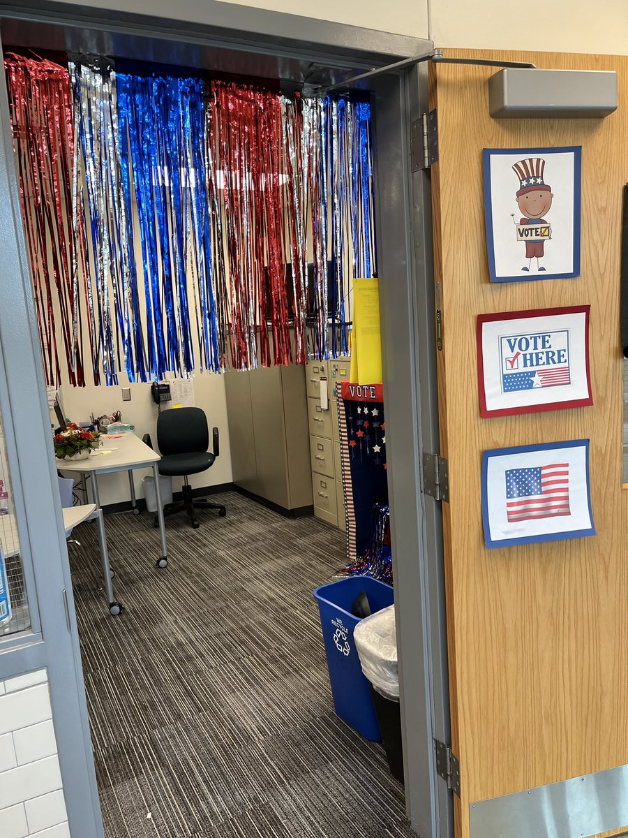 Mrs_Arceo's tweet photo. Election Day in kindergarten today 🗳💙 @Boals_Frisco #FISDmadetoshine https://t.co/3LMi3Y9nb2