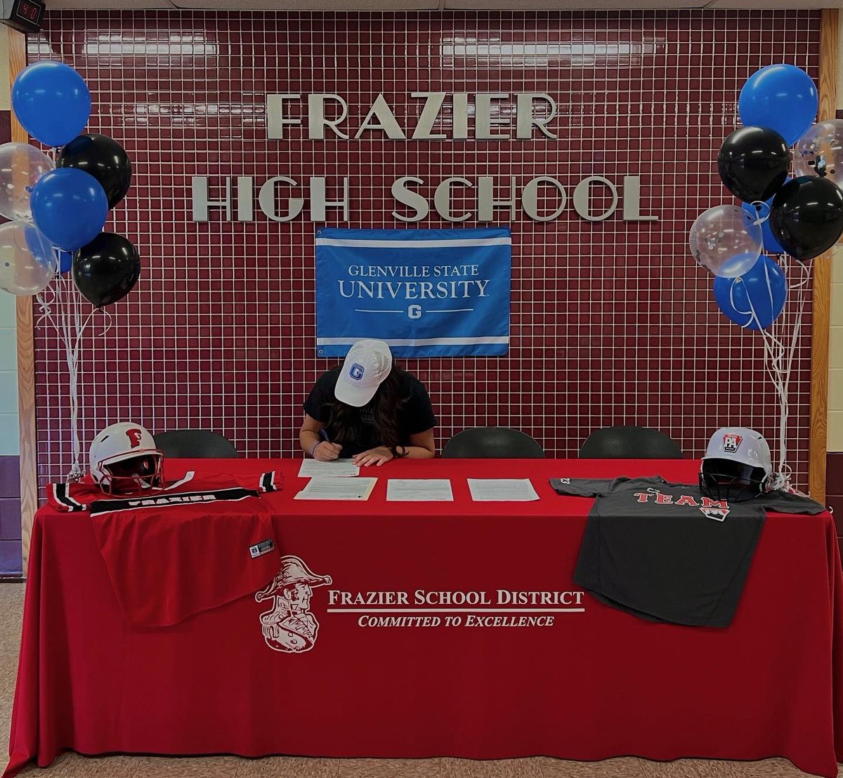 Delaney Warnick tweet media