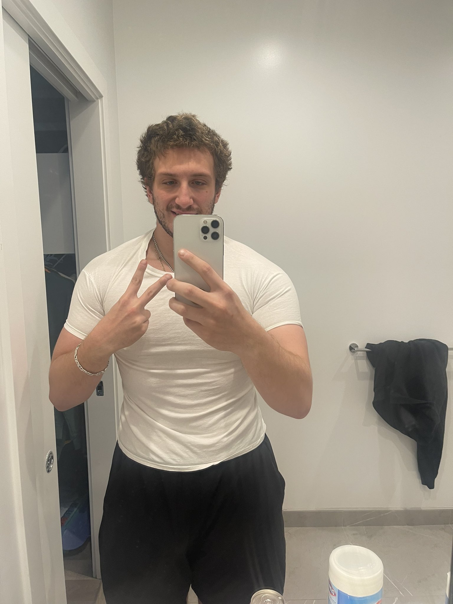 100T NiceWigg on Twitter "MrGreekGod_ your shirt was in my laundry