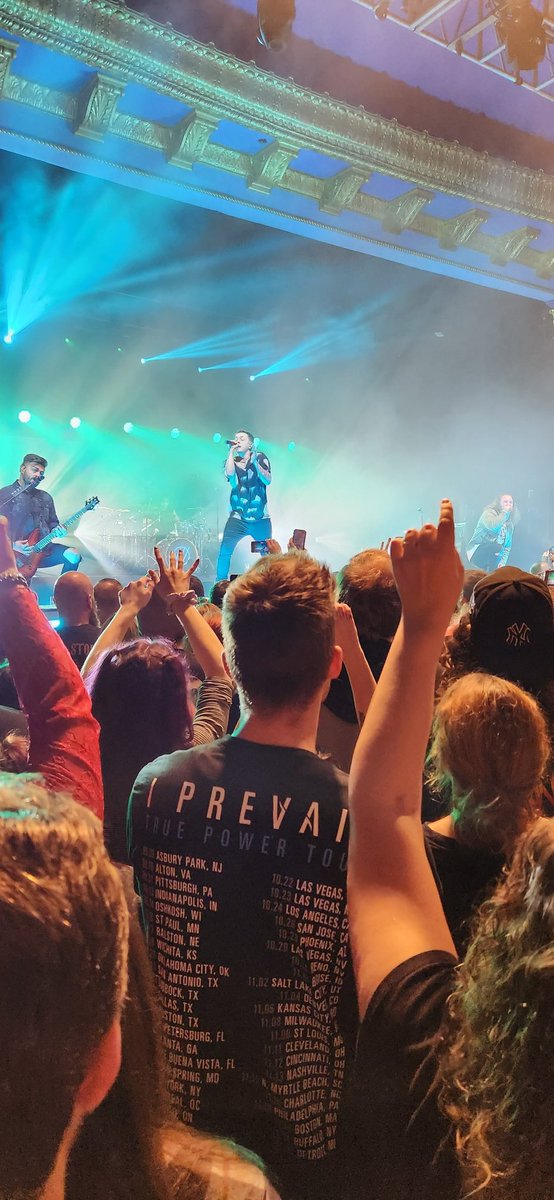 LGwiscochick's tweet image. It was ROWDY last night 🤘🏻🙌🏻 @IPrevailBand #truepowertour