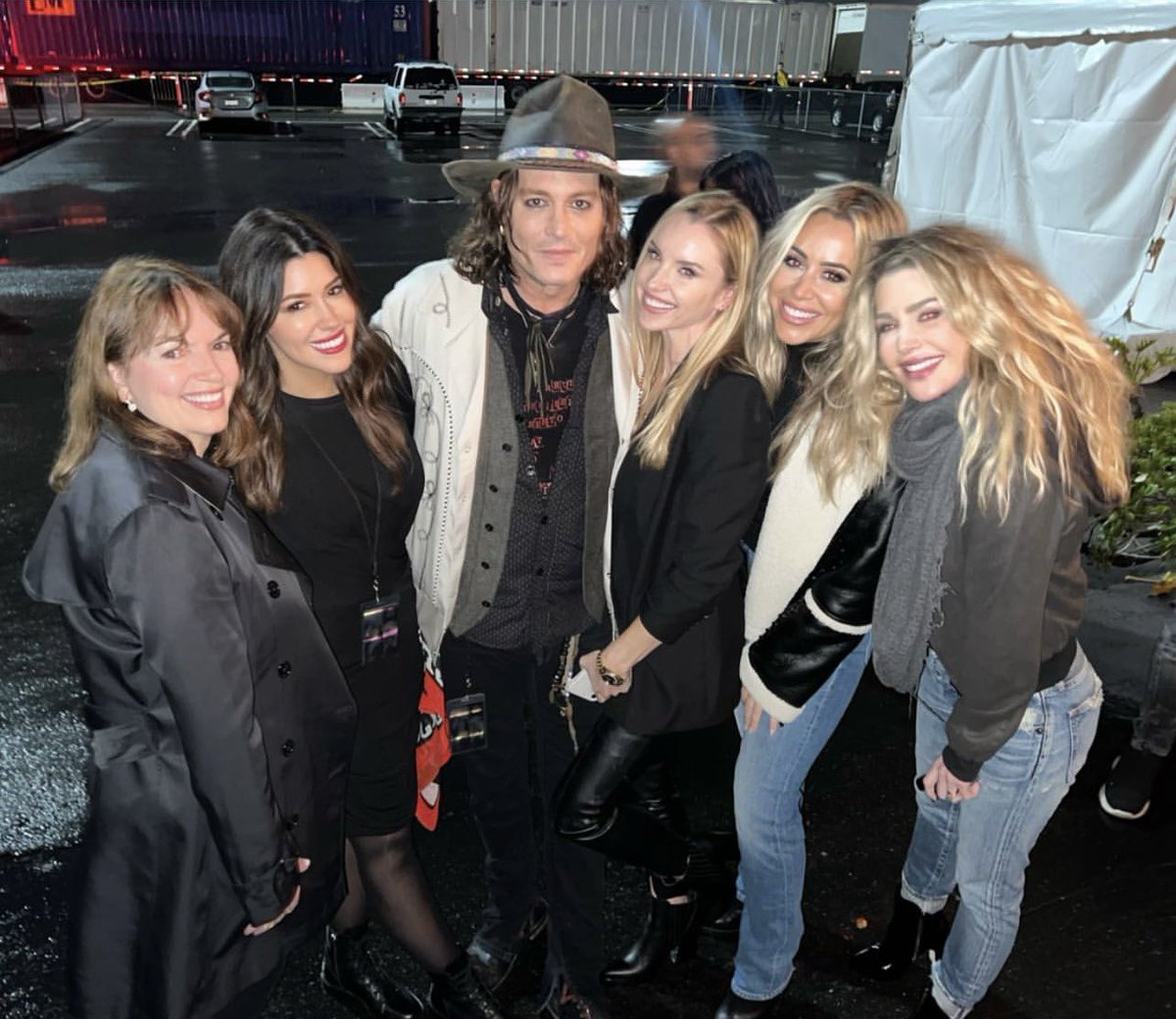 𝕷𝖎𝖌𝖊𝖎𝖆 𝕯𝖊𝖕𝖕 ༒ on Twitter "Nueva foto de Johnny Depp junto a Camille
