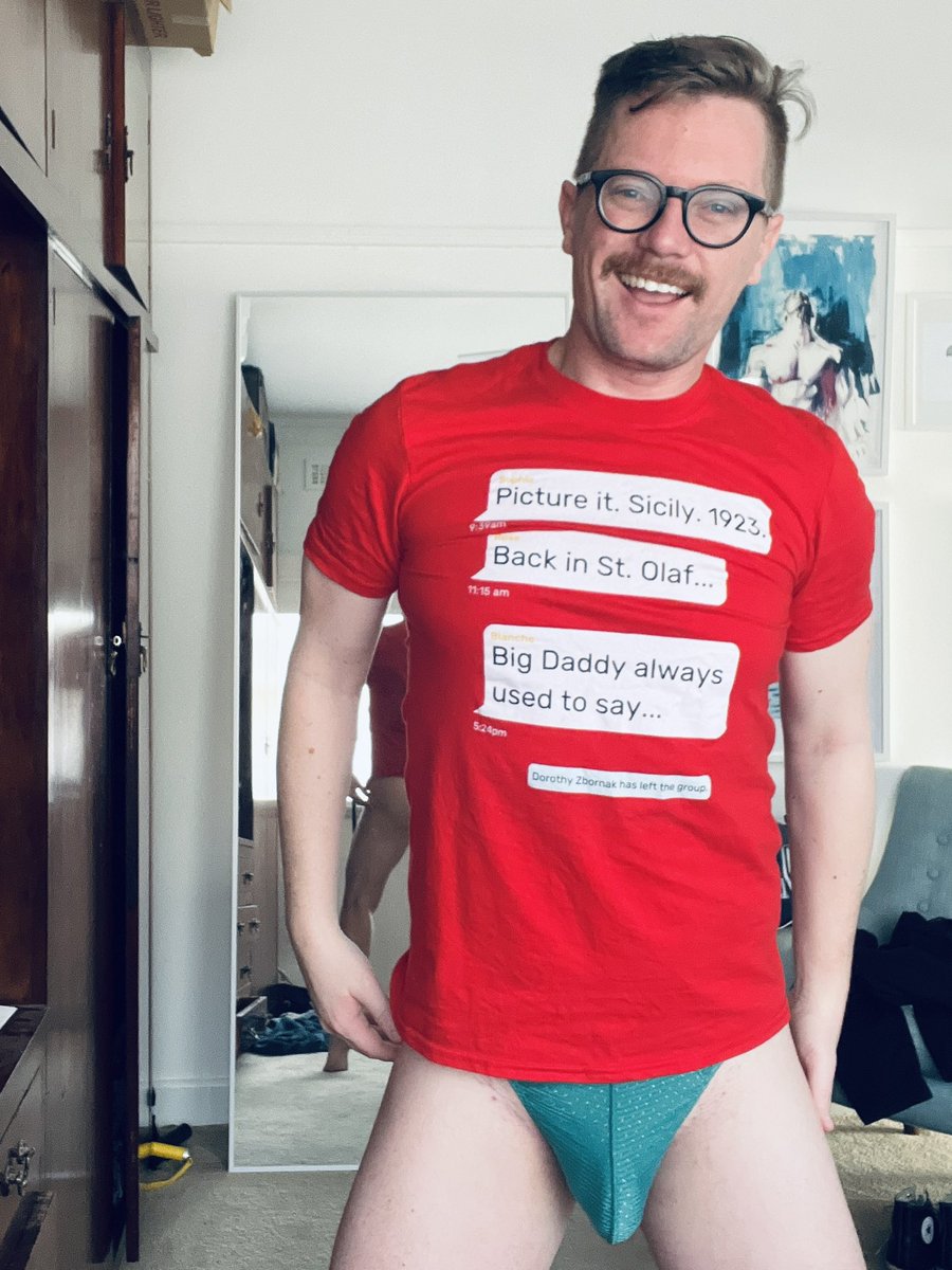 DownUnderBri's tweet photo. Happy #ThongThursday boys!
GG Tee by @H3AfterDark https://t.co/2eBSie9jlB