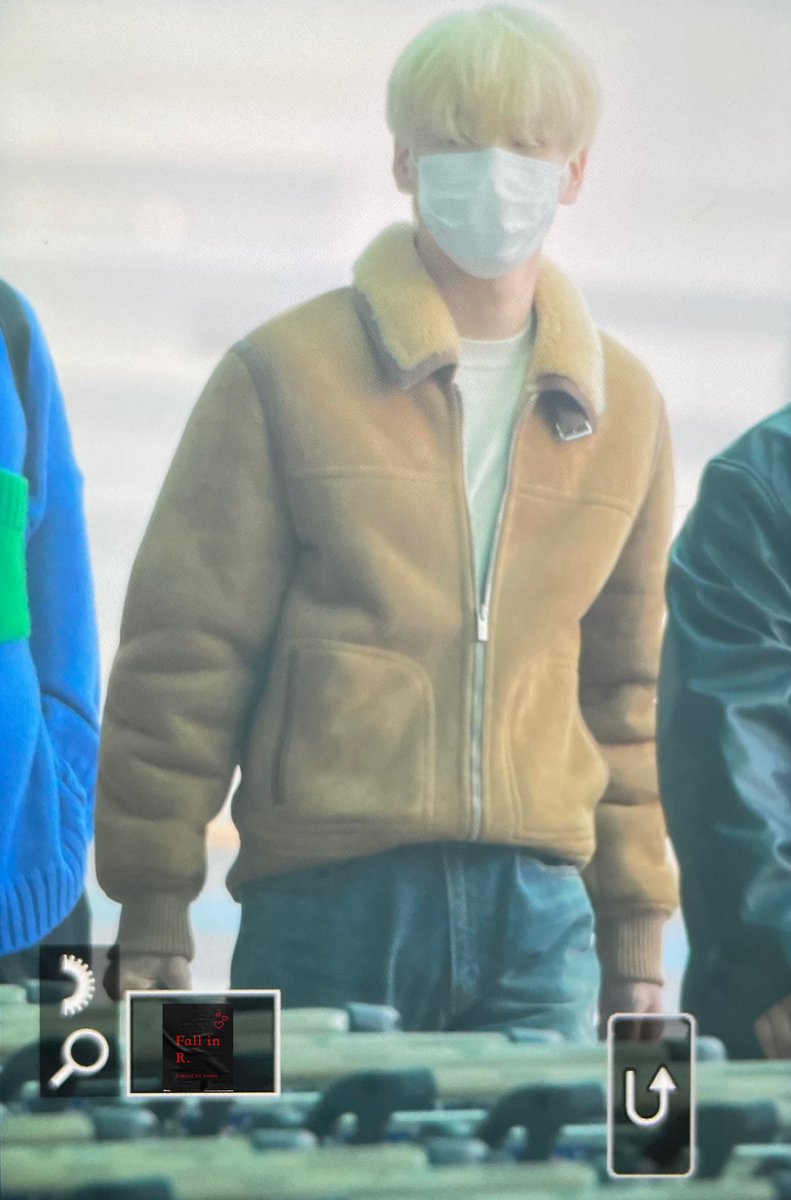 FallinReal1205's tweet photo. -
221110

#최수빈 #수빈    #SOOBIN                 
#TOMORROW_X_TOGETHER      
#TXT      #투모로우바이투게더 https://t.co/0bIswtbLrs
