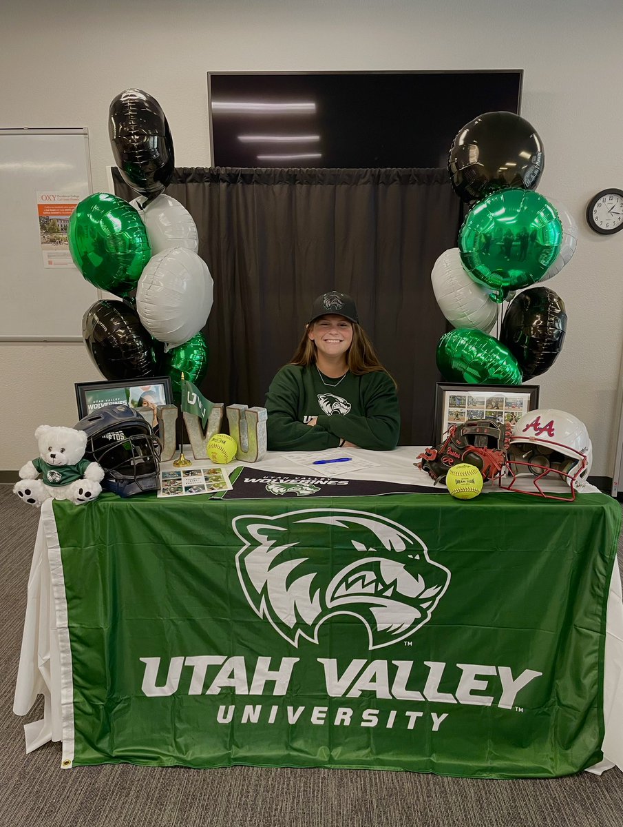 Hailee Bustos tweet media