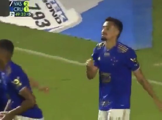 rodsilverio_'s tweet photo. O Vasco é o único clube do mundo capaz de ganhar 1 ponto em uma vitória e ganhar 3 pontos em um empate. https://t.co/lEoanFASNi