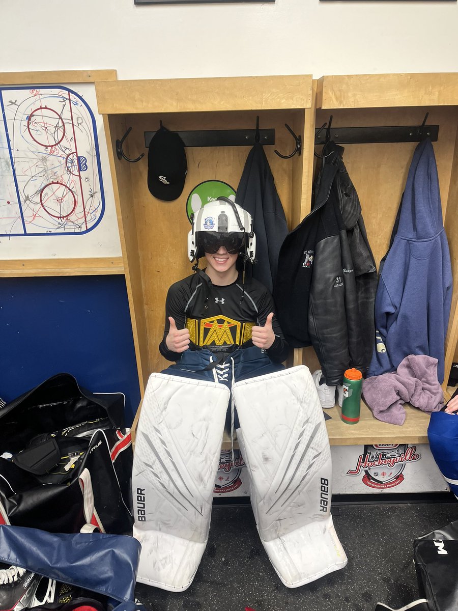 SKHMavsHockey's tweet photo. @SKHMavsHockey took a hard fought loss tonight for the first game of the Daryl Reid tournament to the @HockeyGonzaga 2-1 Goals by #5Macdonald #21Park Player Of The Game #31Bungay Back at it again tomorrow @ 6:30 📍Robert French https://t.co/BWBeeAY0TX
