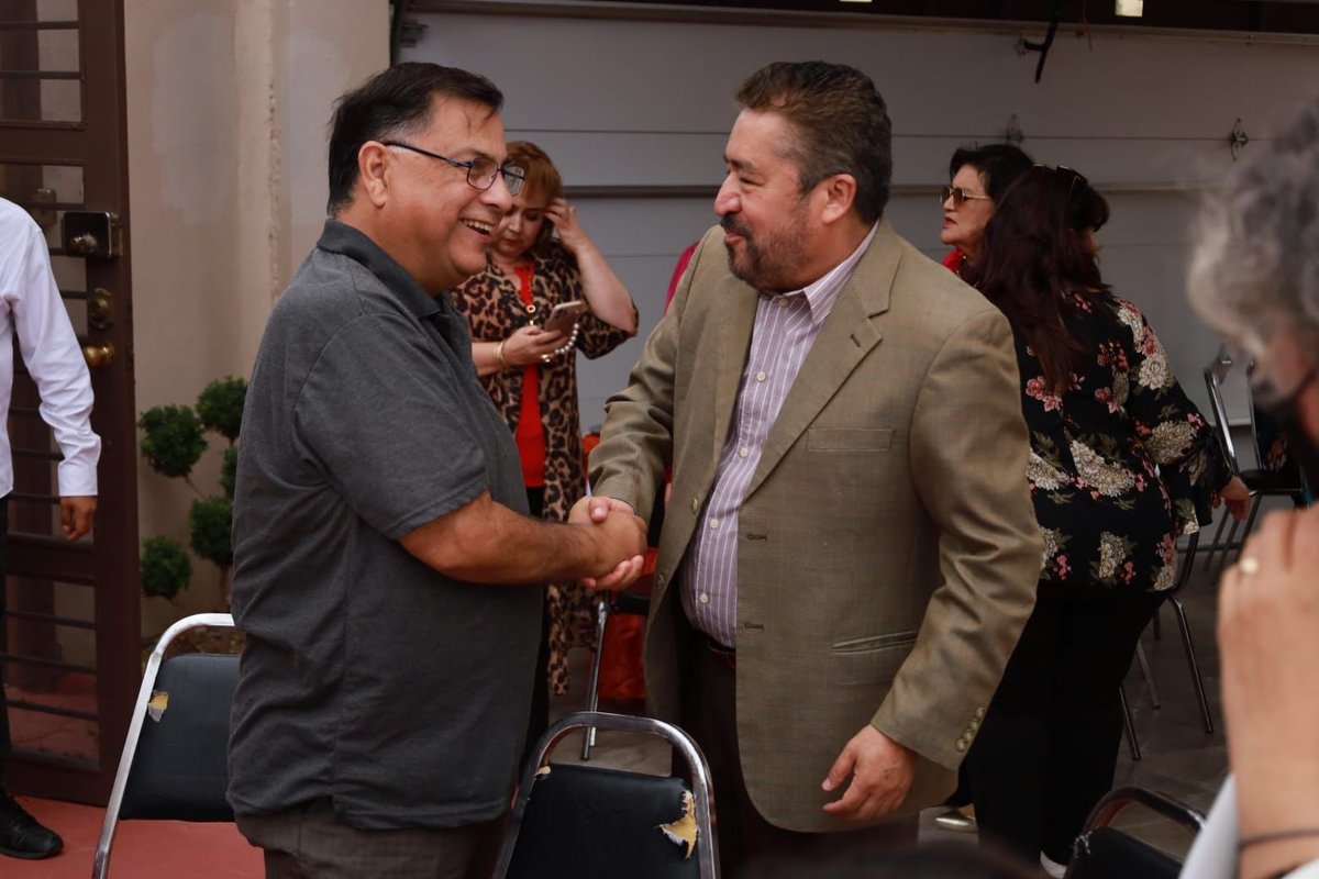 SergioARmzM38's tweet photo. Agradezco a mi amiga la Mtra. Anastacia Moreno Silva por su atenta invitación para reunirnos con compañeras y compañeros jubilados de la región norte en la ciudad de #PiedrasNegras.

Siempre es un gusto compartir ideales que fortalecen a nuestro gremio sindical. https://t.co/mX5aKBflqQ