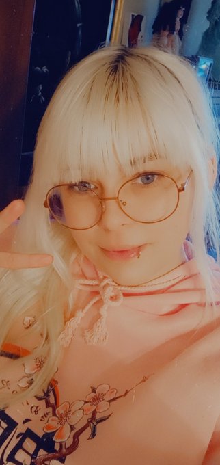 Want to join me while I play a lewd game? Are you over 18? Come join me https://t.co/wnZZ4ZZsl1 https://t<a href="/tag/throne"class="tags"><span>#throne</span></a><a href="/tag/wishlist"class="tags"><span>#wishlist</span></a>