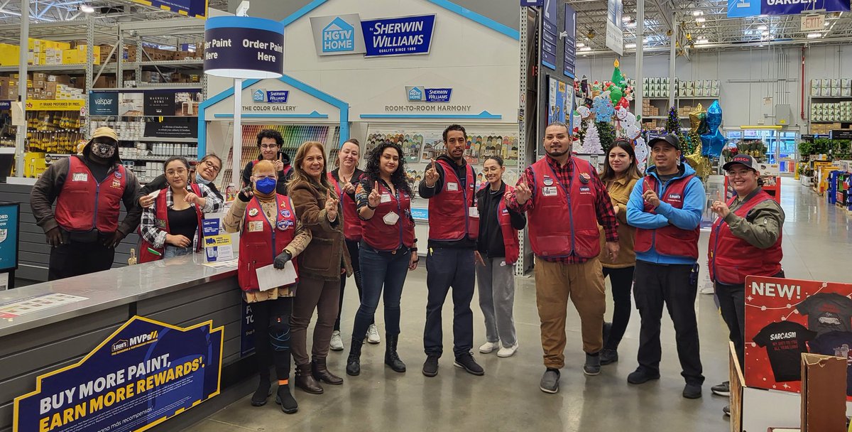 MV2790's tweet photo. Morning huddle with the team https://t.co/0nVUdMtfdA