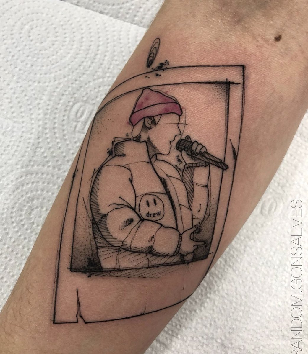 JBCrewdotcom's tweet photo. Check out this awesome tattoo this artist did for a fan of Justin Bieber!

Credit: brandom.gonsalves via instagram https://t.co/r5v3B5BWMl