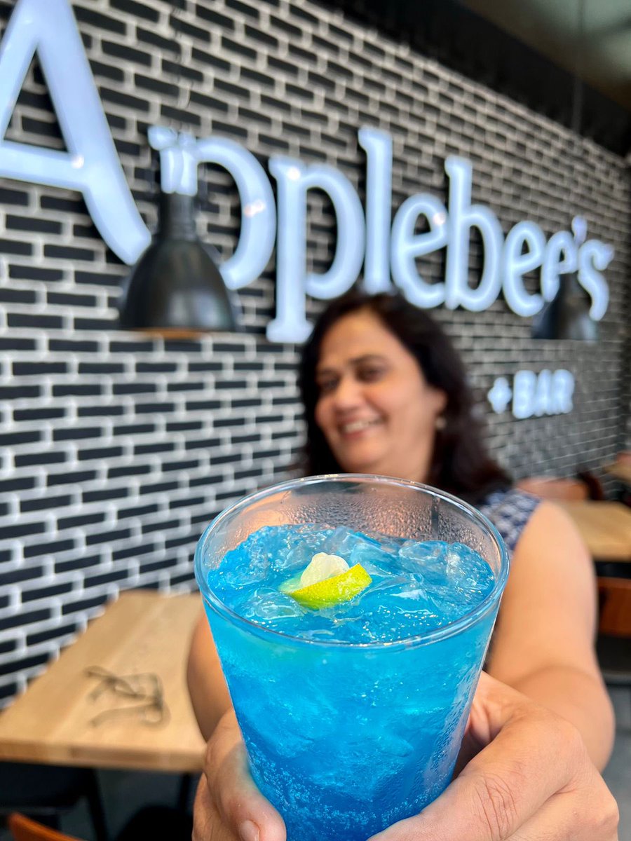 Naveenamohanrao's tweet photo. American grill bar & pancake chain Applebee’s first Restaurant and Bar in India, now in #nammabengaluru . Shortly throwing open the doors to all the #foodies, #Applebees had a dry run for the near and dear ones a couple of days back. Get set #Bangalore #orionmall #restaurantalert https://t.co/enOTsfzqlf