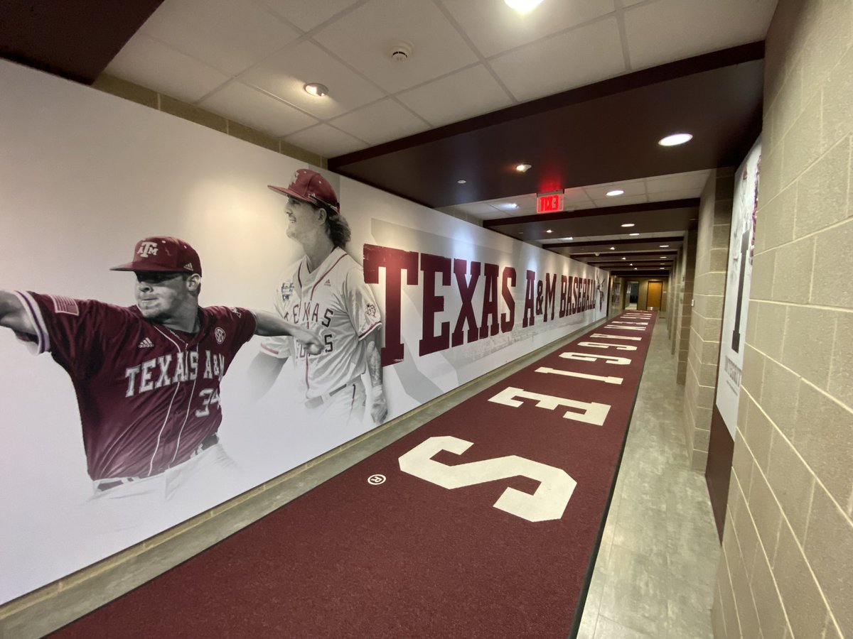 AggieFacilities's tweet image. Facility Update: With the help from our friends at @IntegBryan, we were able to transform the look of the players hallway and coaches area at Blue Bell Park.👍🏼 Stay tuned for more facility updates 👀 #Gigem
