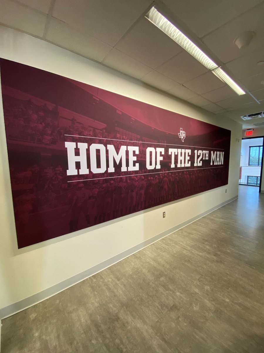AggieFacilities's tweet image. Facility Update: With the help from our friends at @IntegBryan, we were able to transform the look of the players hallway and coaches area at Blue Bell Park.👍🏼 Stay tuned for more facility updates 👀 #Gigem
