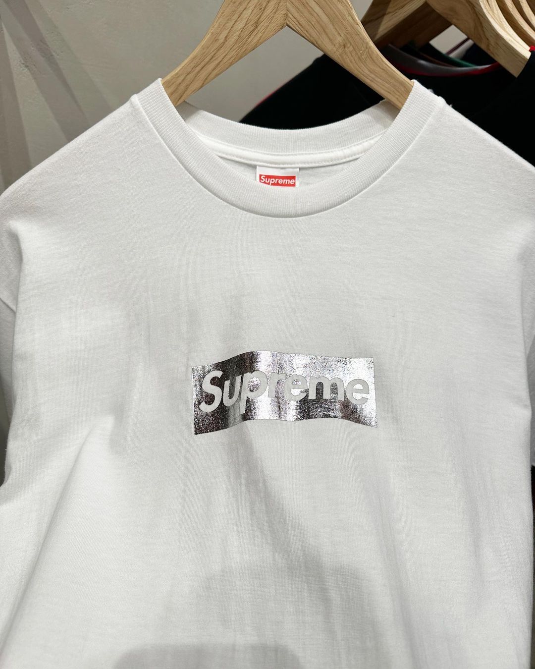 Tシャツ・カットソー Supreme Chicago Box Logo Tee White Supreme Chicago Box Logo Tee Tシャツ・カットソー