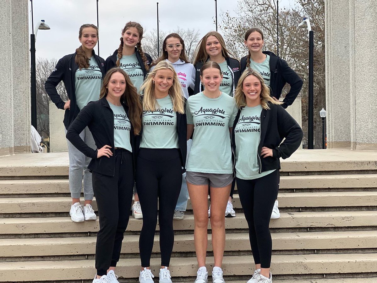 CardinalAD's tweet photo. AQUAGIRLS! Taking annual pictures in Pella getting ready for State!! Good Luck this weekend! Swim Fast! 🏊‍♀️🌊 @CardinalAD @PellaActivities https://t.co/B6zDVwPNpC